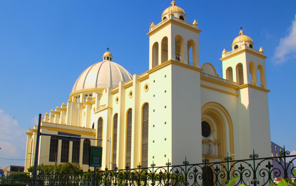 San Salvador City tour | Visita al centro histórico y volcán Boquerón