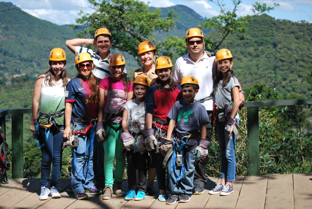 9-activities-things-to-do-in-el-salvador-canopy-zipline-thermal